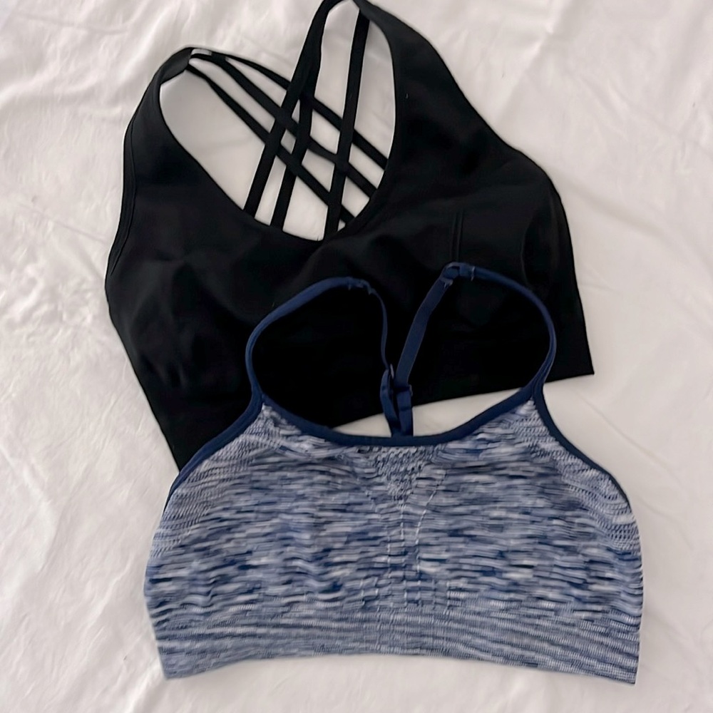 Set 2 leisure bras sz large